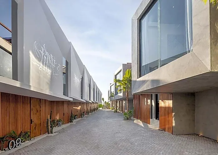 Alex Complex N2 5* Canggu